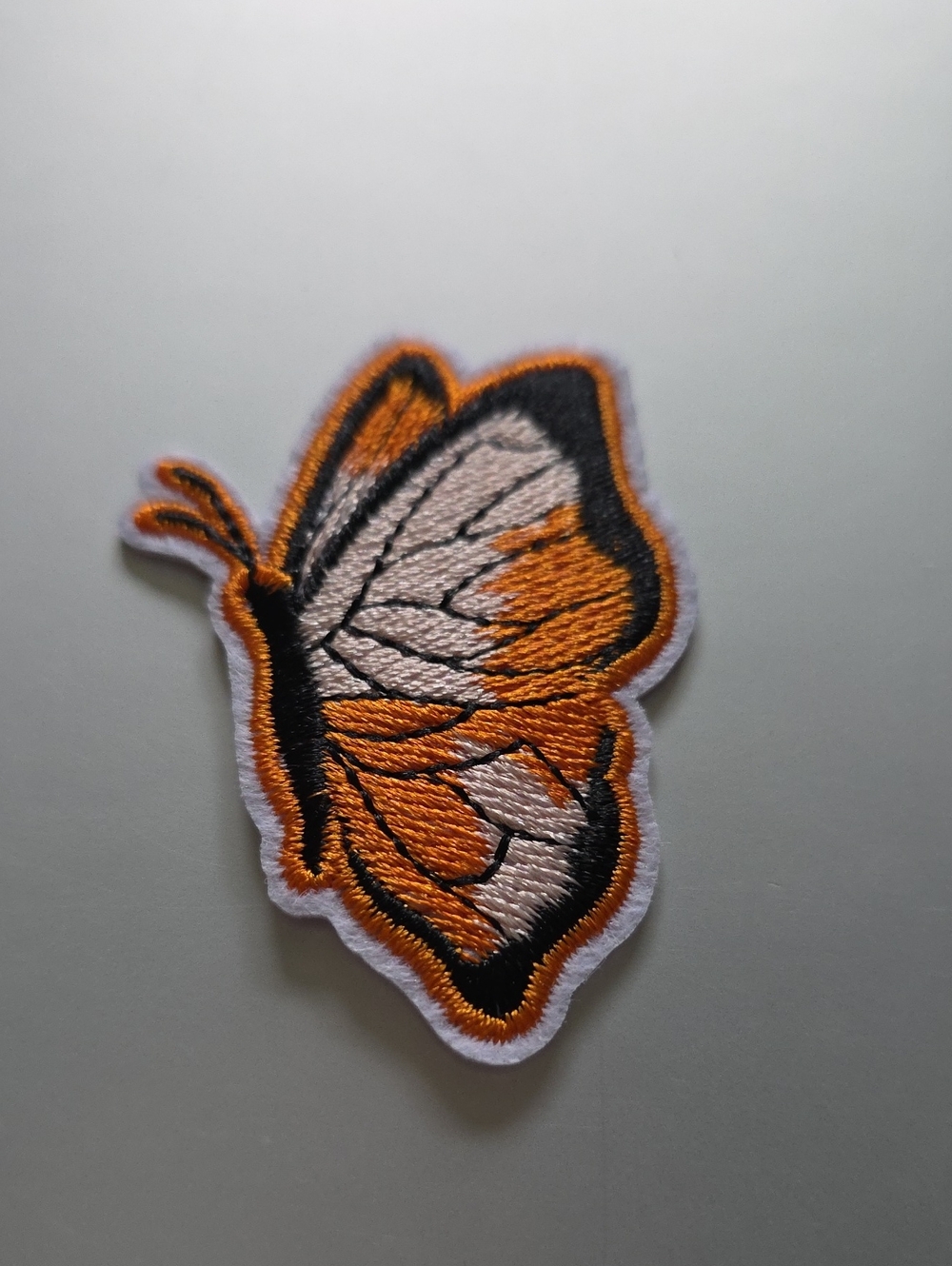 BUTTERFLY IRON ON